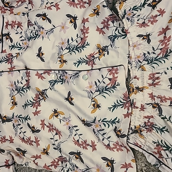 Gorgeous Bee PJ Set - Picture 2 of 4